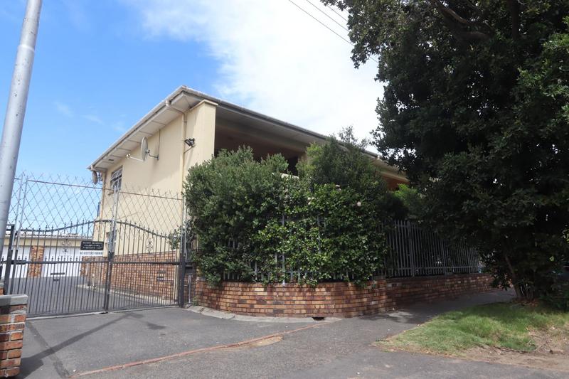 To Let 2 Bedroom Property for Rent in Lansdowne Western Cape